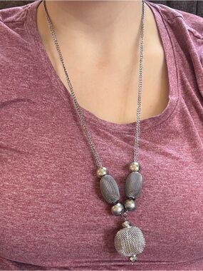 4/8$🥒Silver Mesh Bead Pendant Necklace - Women's Jewelry